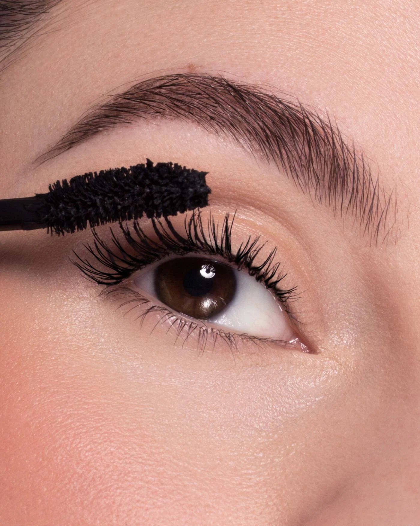 ASTRA CURLING VOLUME MASCARA