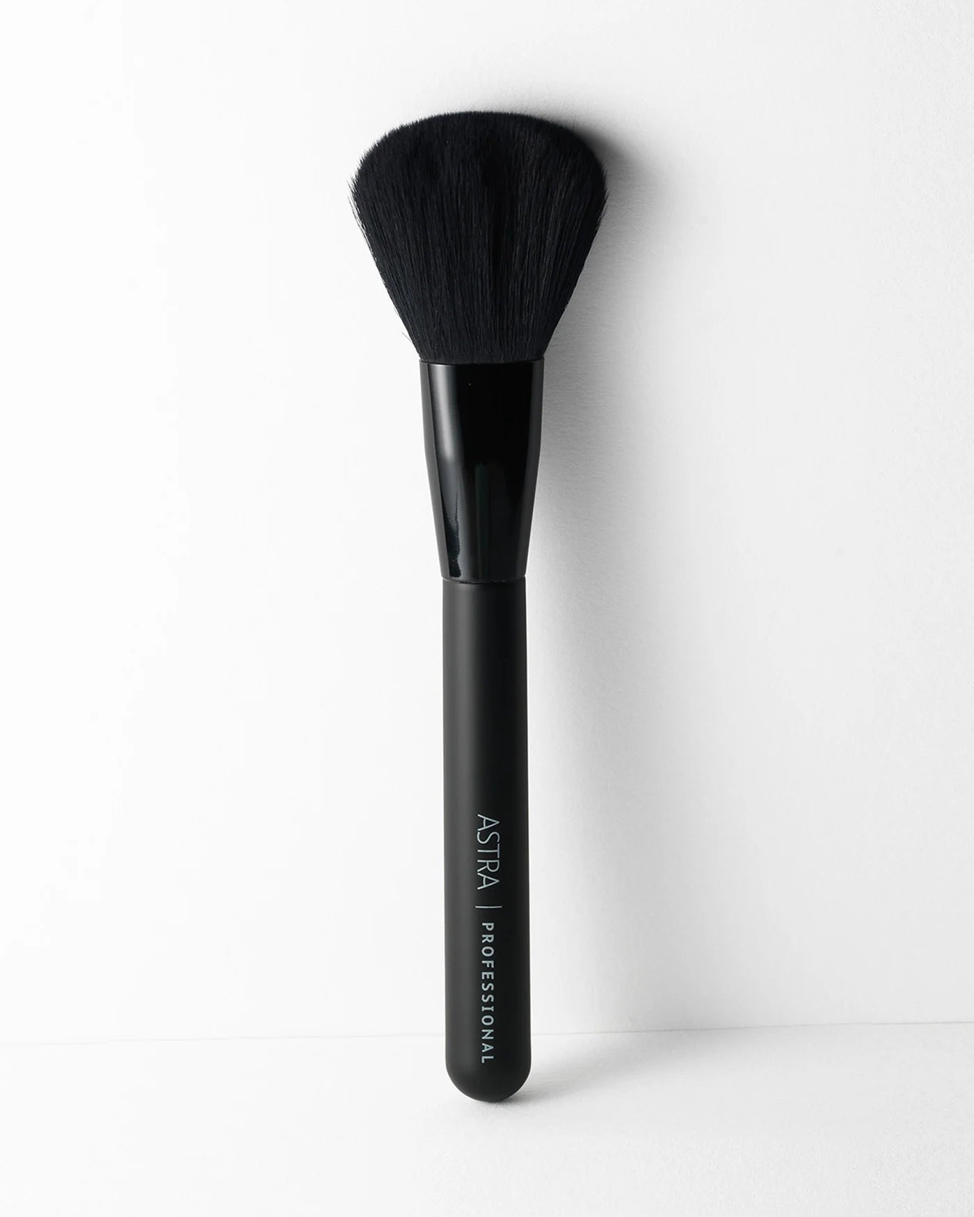 ASTRA POWDER BRUSH