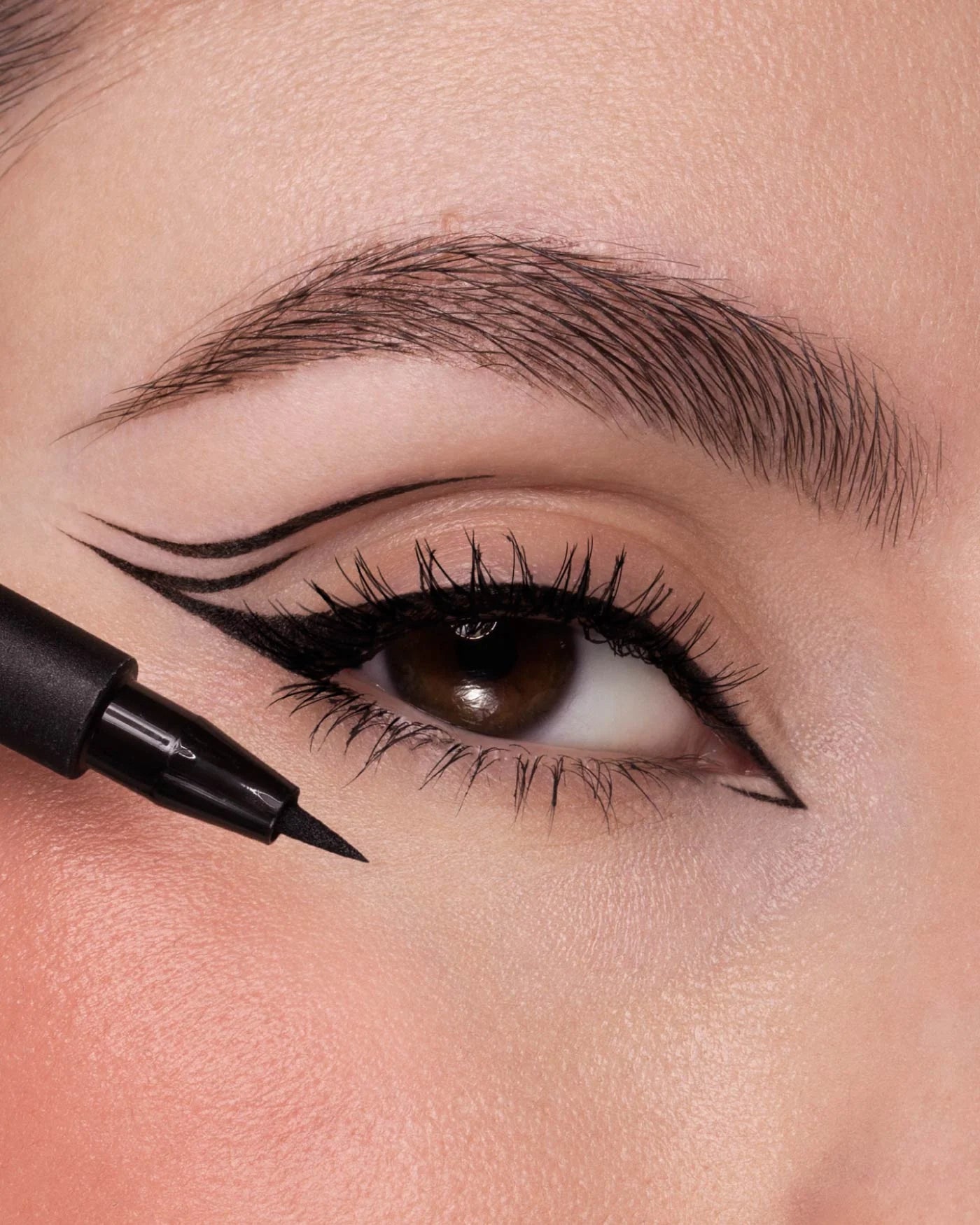 ASTRA 12H PEN EYELINER