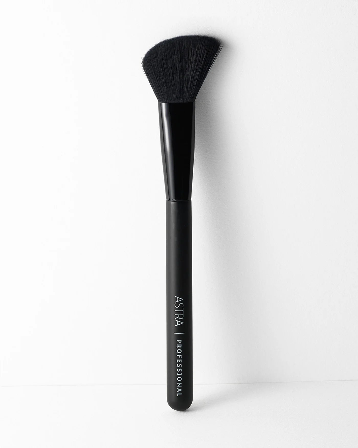 ASTRA BLUSH BRUSH