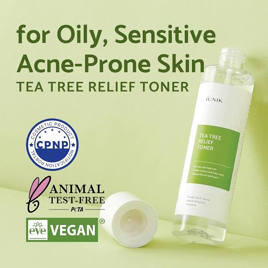 iUNIK tea tree toner bottle – Beauty Cave Nicosia blemish skincare
